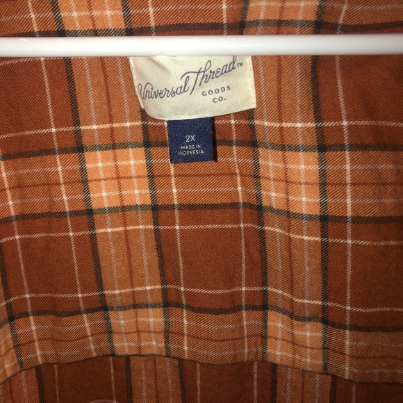 Rust colored flannel - Picture 2 of 4